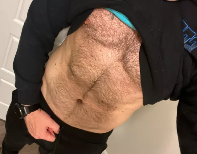 Normal bored dad watching SNF... [38] hmu if you wanna chat