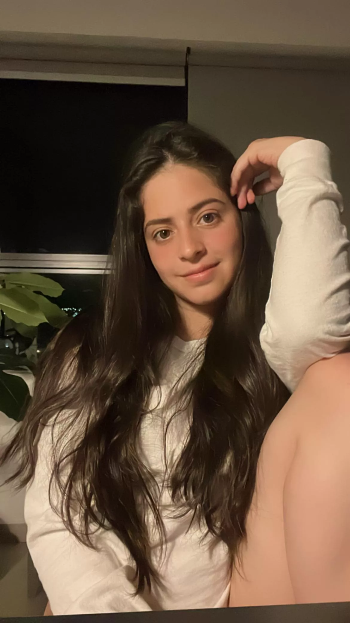 Quick selfies are my favorite [F26] I'm a little bit cold