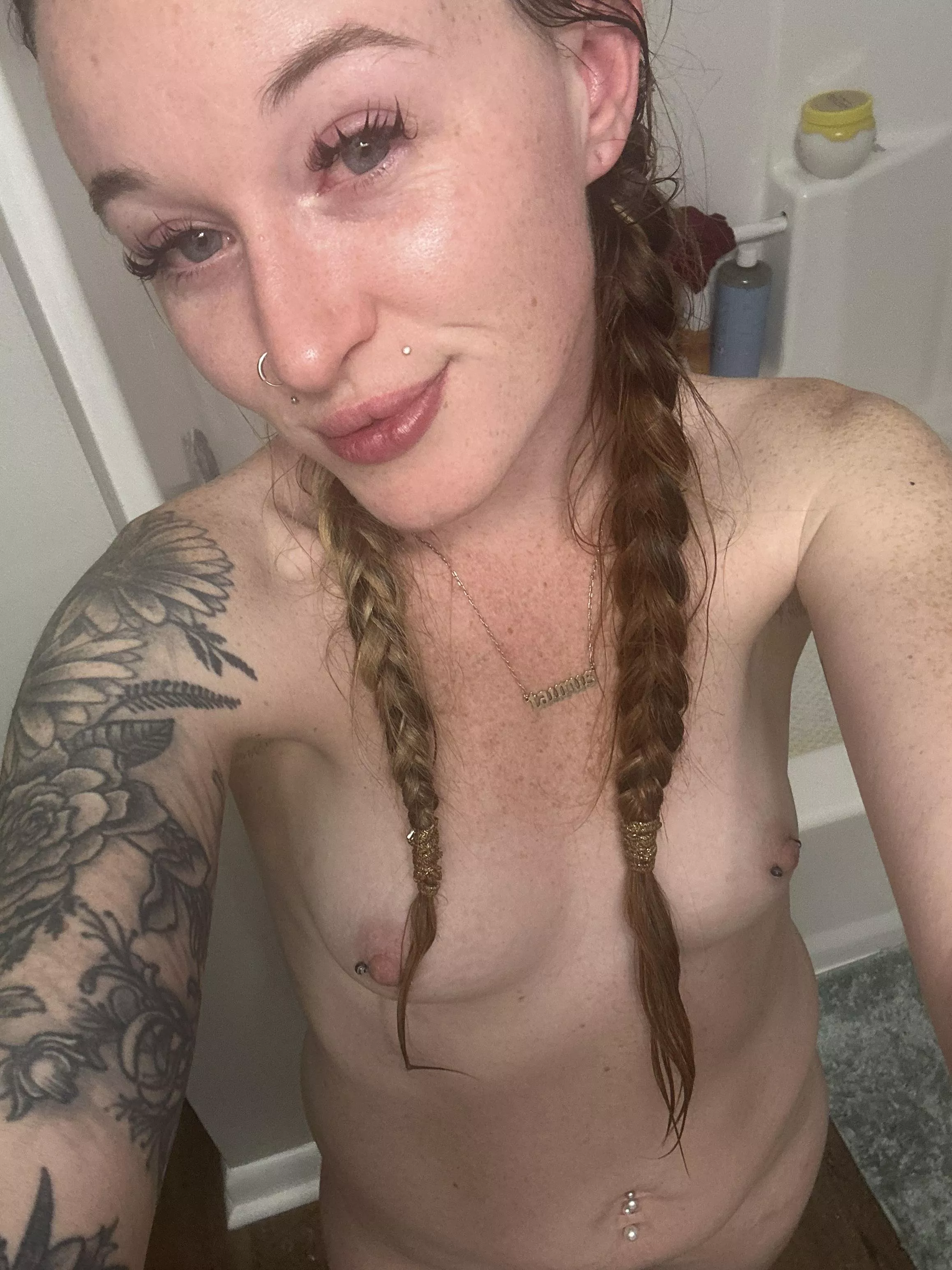 Red hair and red eyes ;)