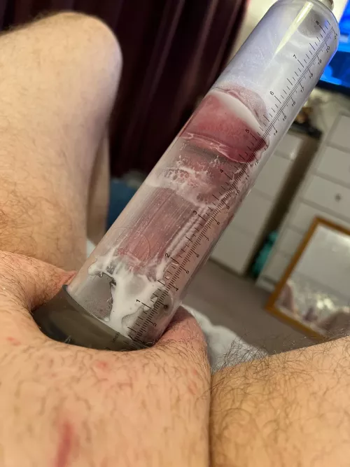 Very quick post shower Sunday pump (excuse the moisturiser for lube)