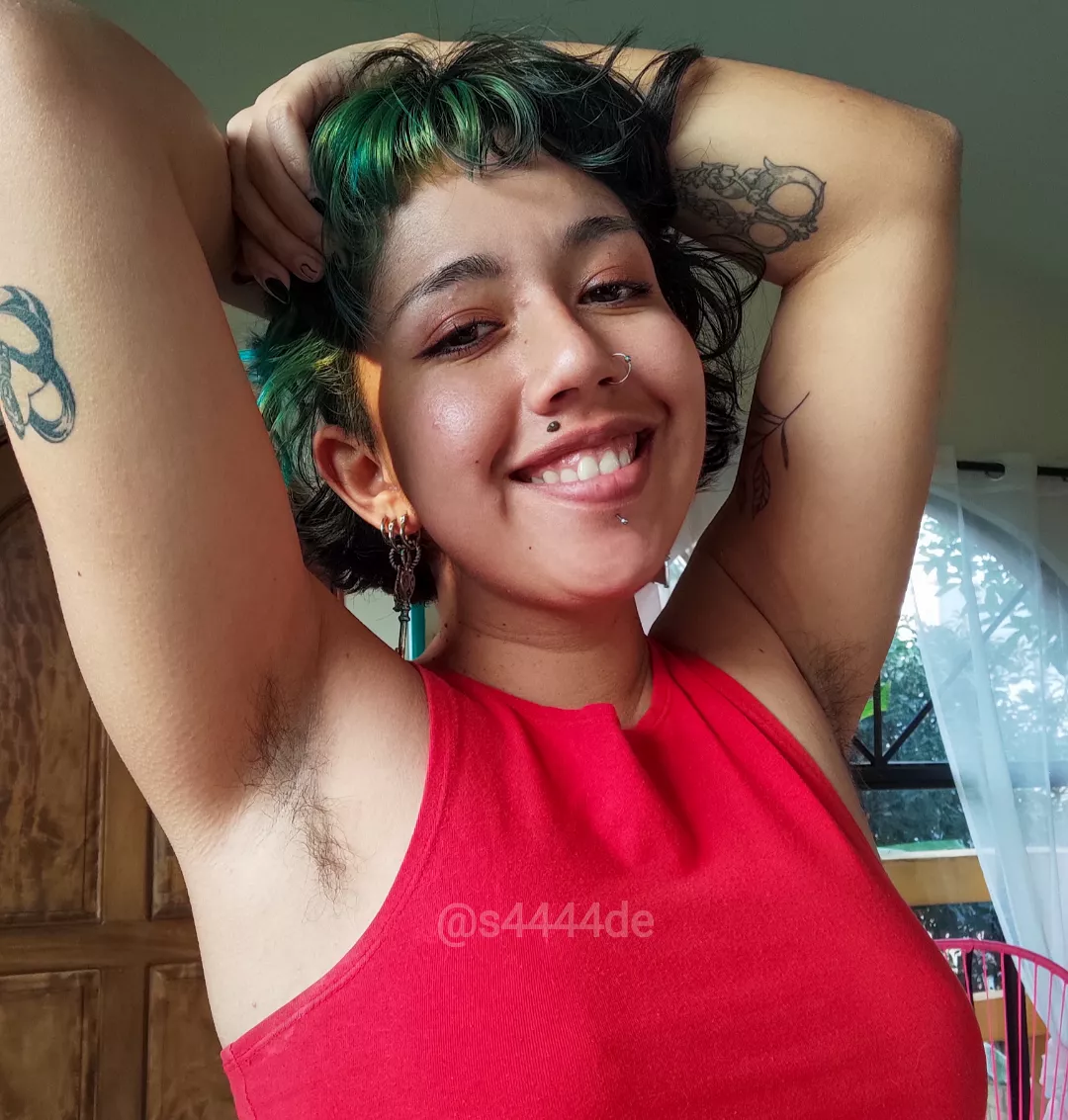 we agree hairy pits are extremely hot