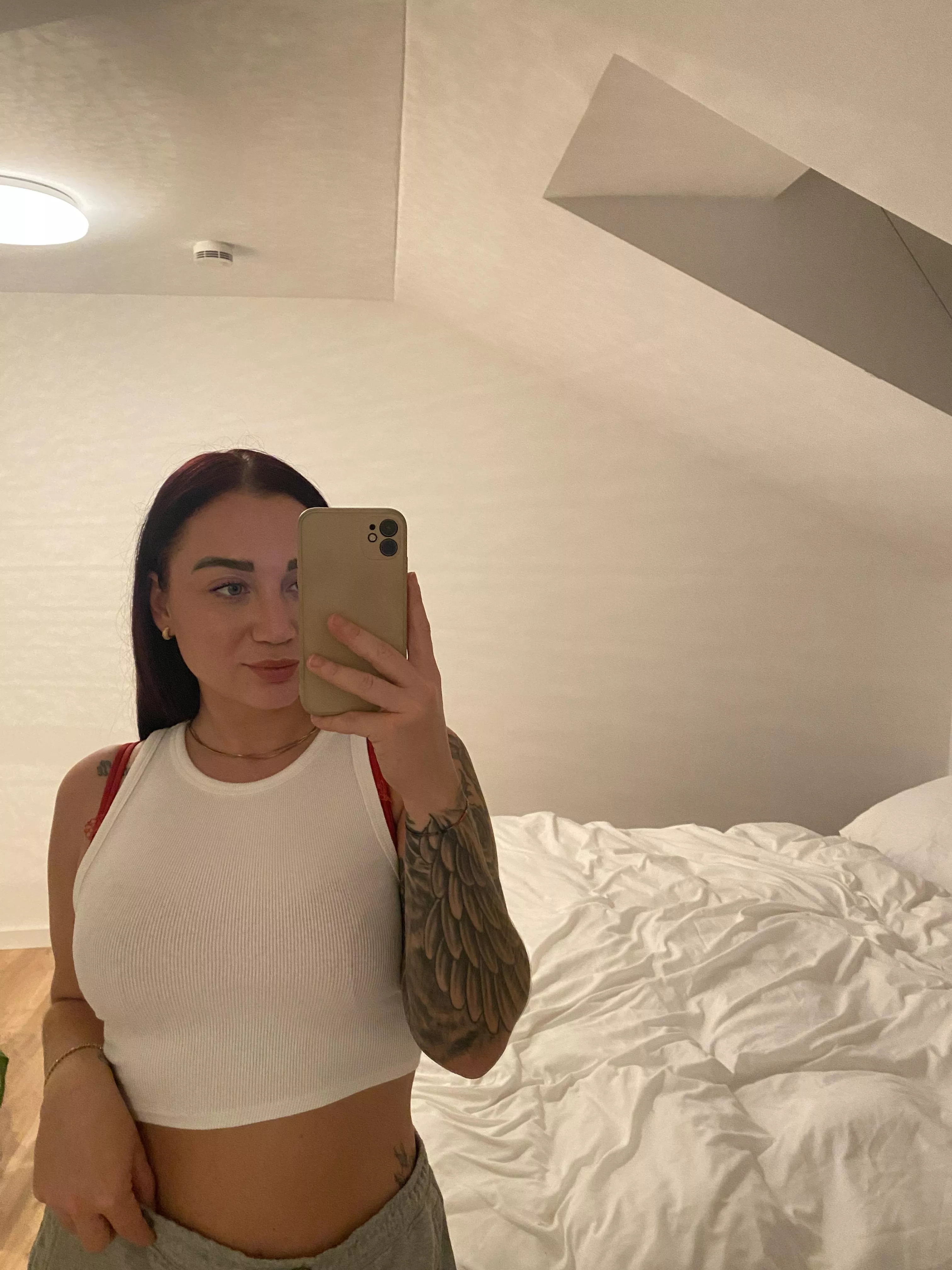 wearing my fave whiet croptop