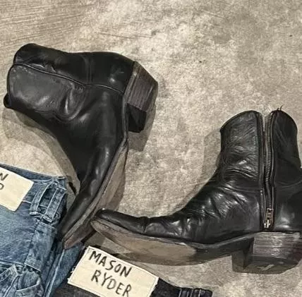 Which boots are these?