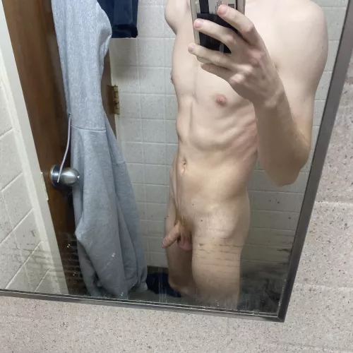 Why am I so insecure about my body 😔