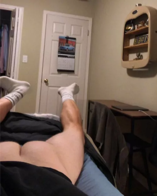 22 college bottom bro. Hmu @Rymank5