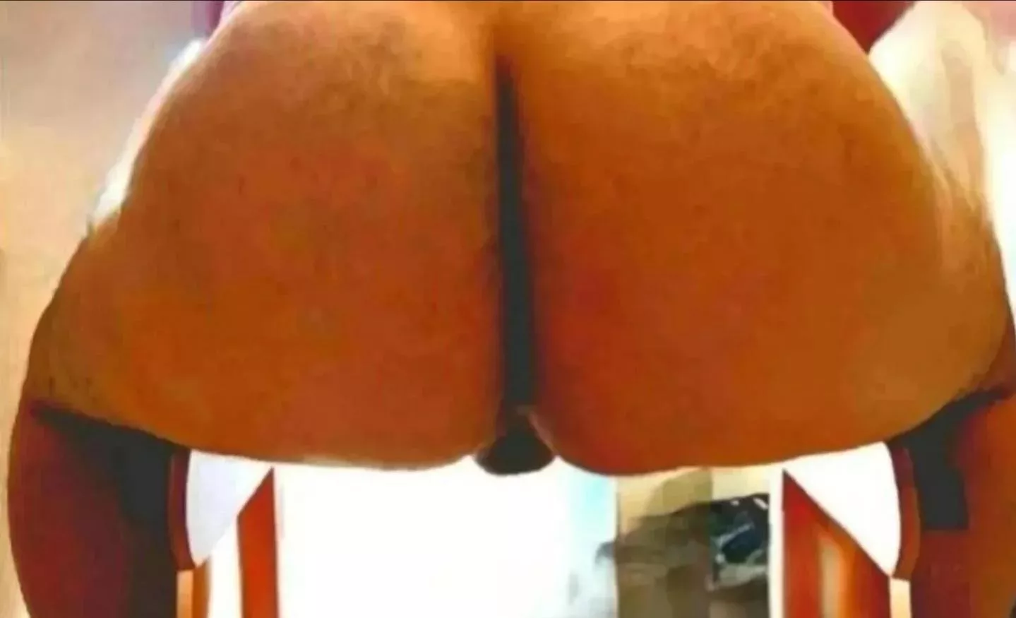 32 gay bttm dm me ;)