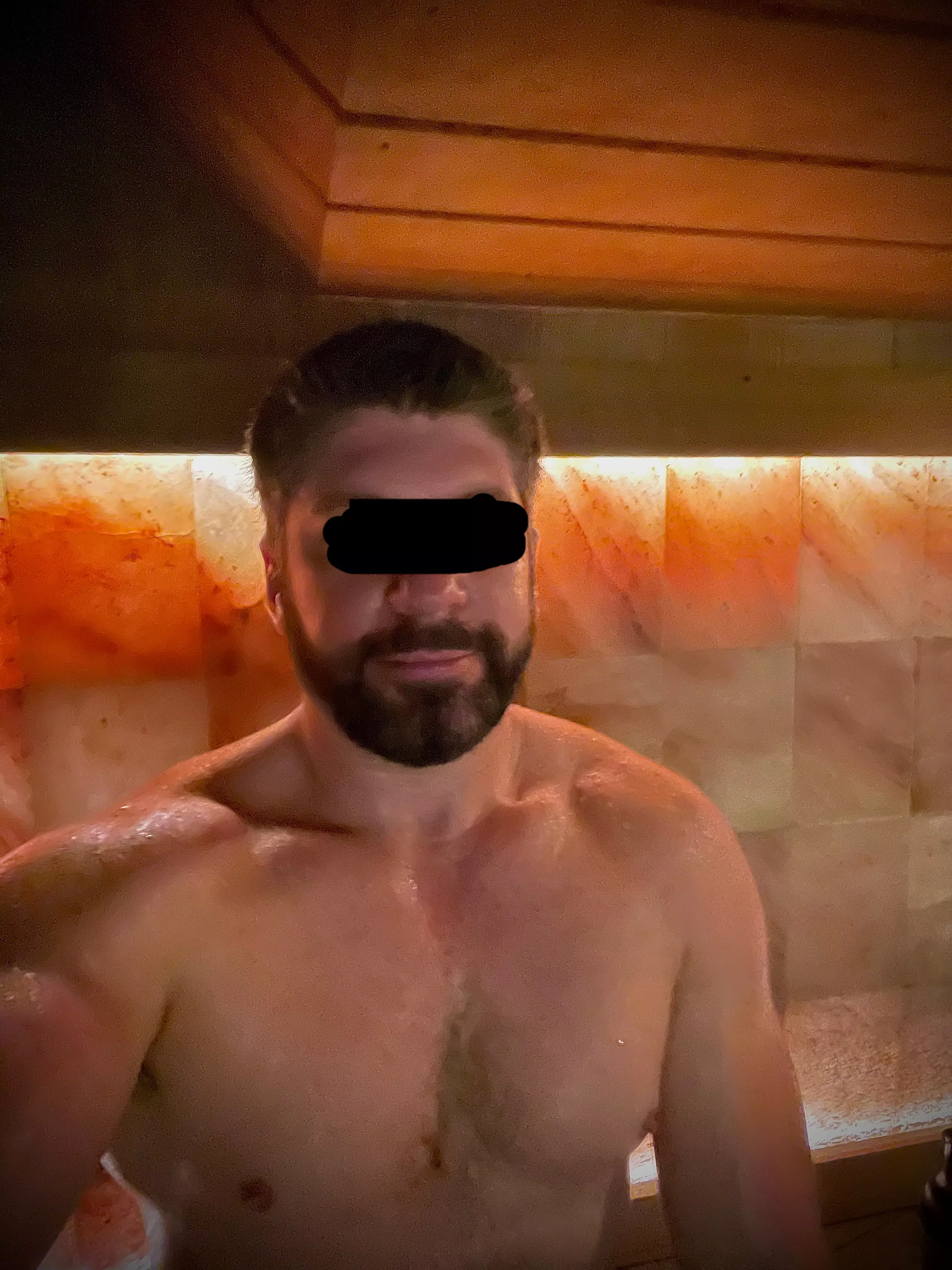 [38] Nothing beats an empty sauna post workout 🔥