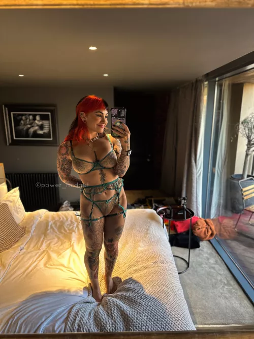 4ft 8” little cutie 🥰