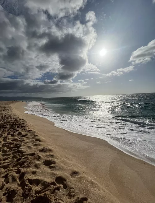 Banzai Pipeline, Oahu, Hawaii (July 2023)