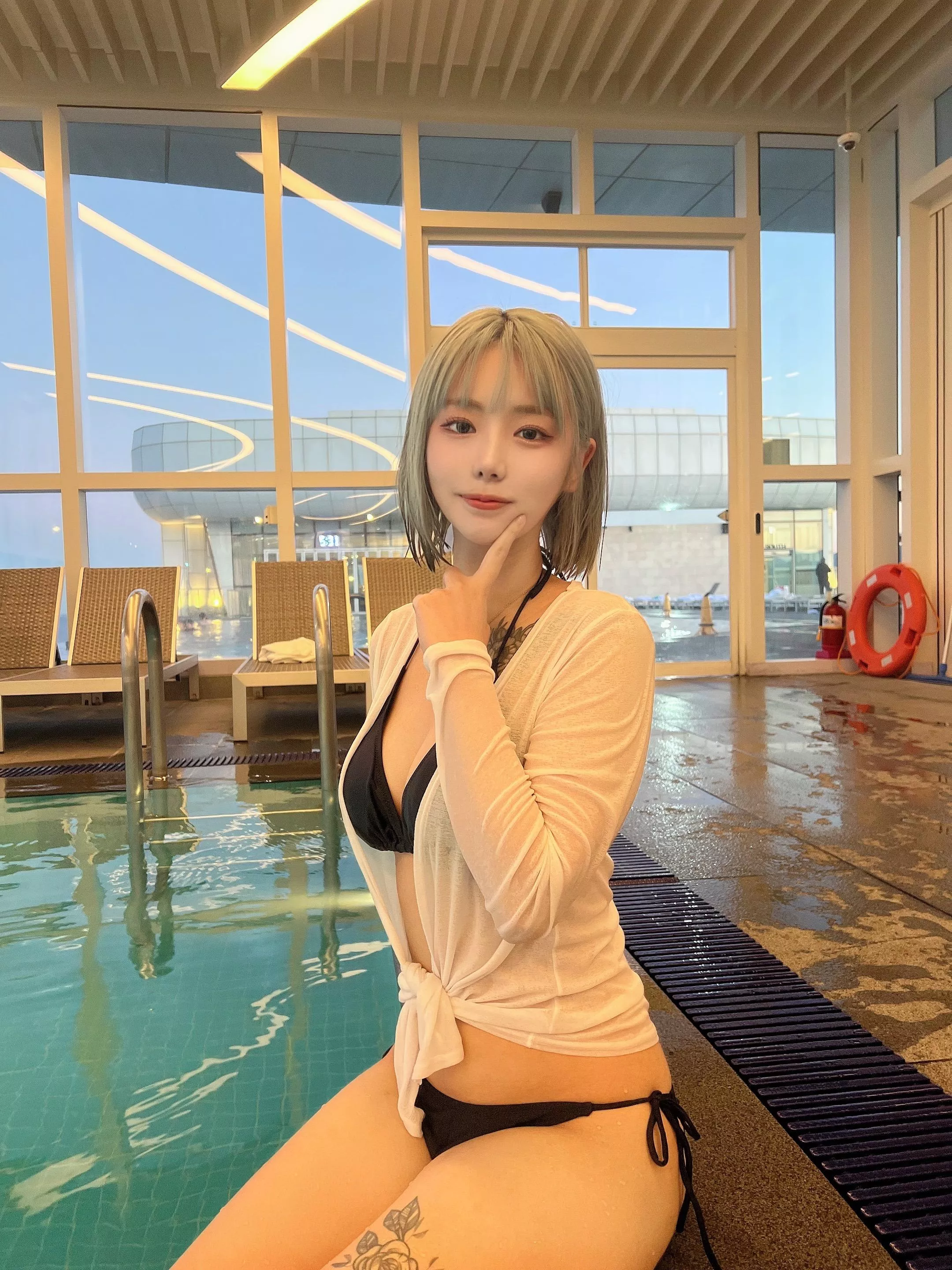 Be honest, what caught your eyes first?