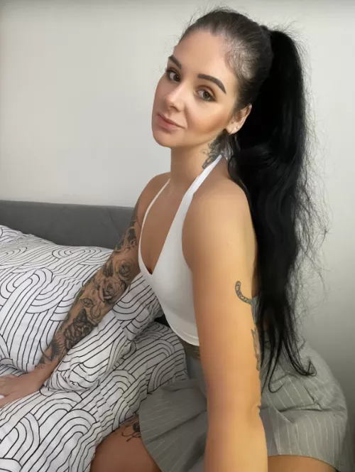 Blondes are overrated anyways;)