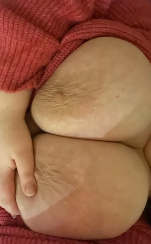 did some shots with my friend now i'm feeling kinda slutty