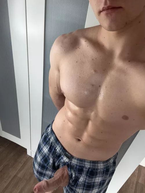 Does my 19 year old cock deserves your attention?