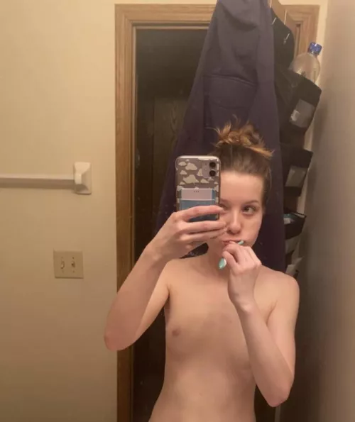 F21 115lbs 5'2 just a normal brush :D