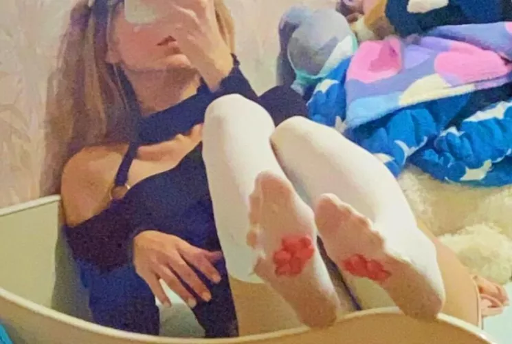 First post be nice please :,) (SFW)