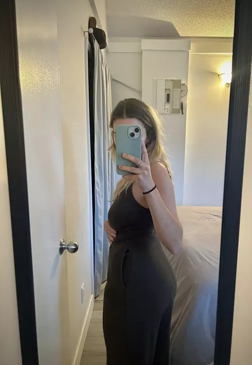 Going out for drinks with the girlies! None of them know I wear diapers 🤫