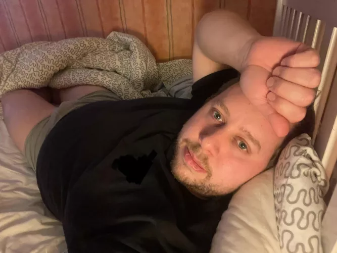 Got dumped, having big sad, say something nice if you want 🙃