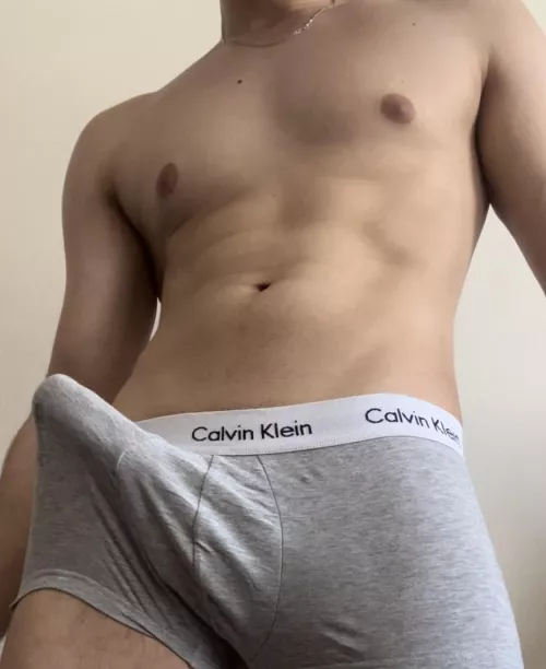 Hey what do you think of my bulge?