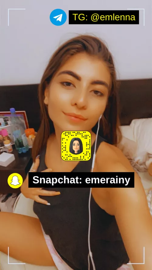 Hi, doing cfnm sessions on vidcall for good price