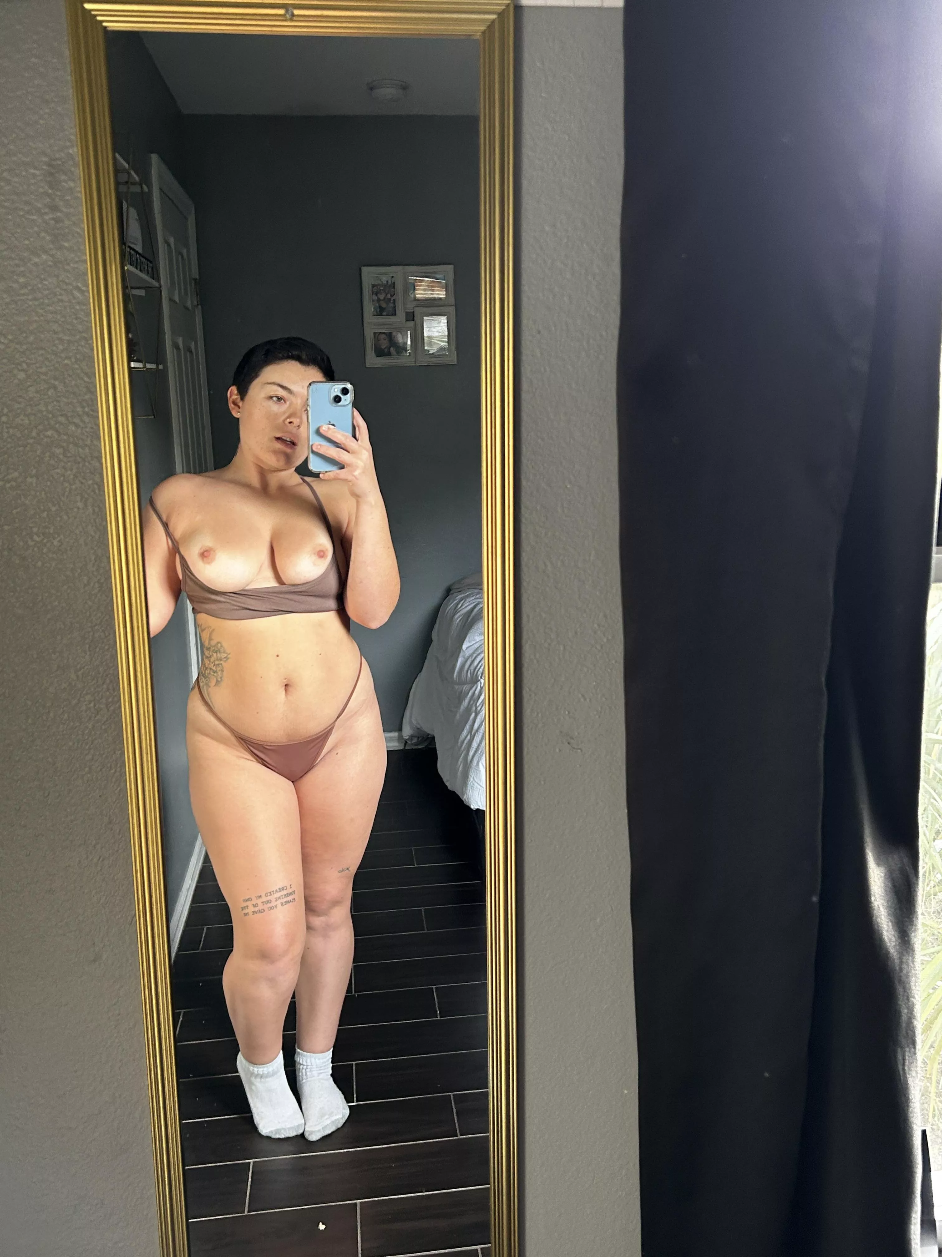 How many lick does it take to get to the center? 🍭🍫🤎