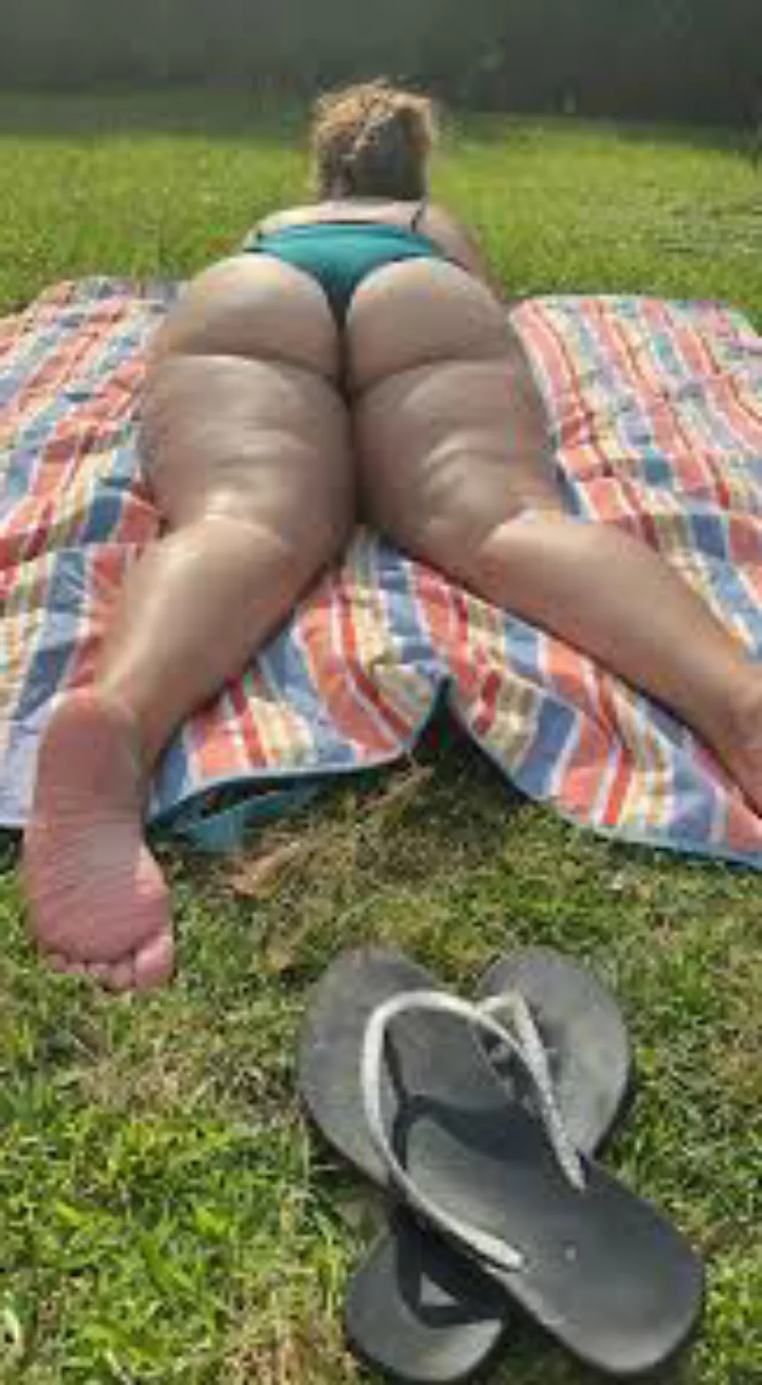 I miss getting to tan these cheeks!