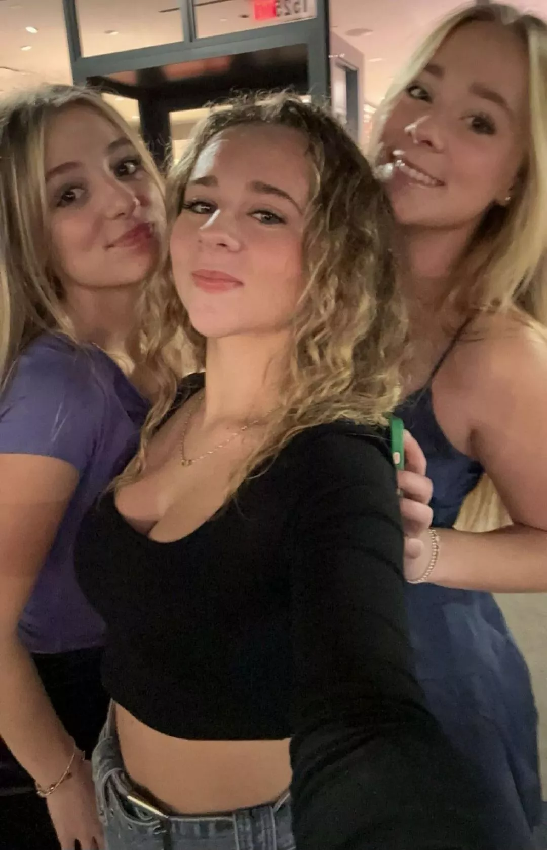 Left vs Middle vs Right [3]