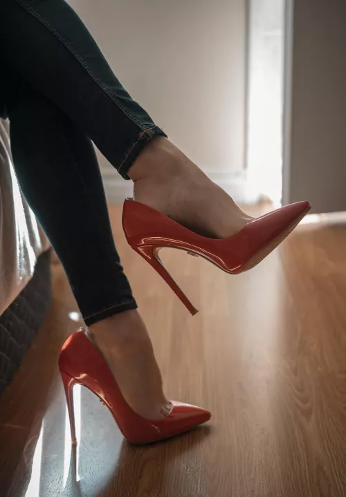 Legs that lead, feet that mesmerize