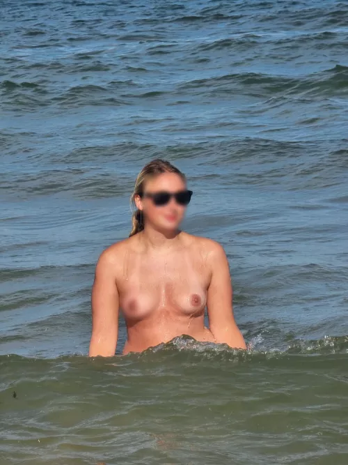 Life's a beach, and tits makes it all better