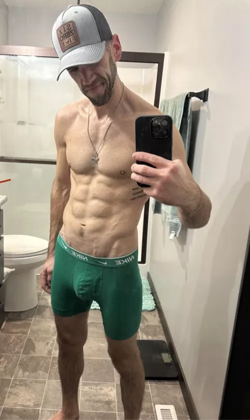 [M](37) just a dad in his Nikes