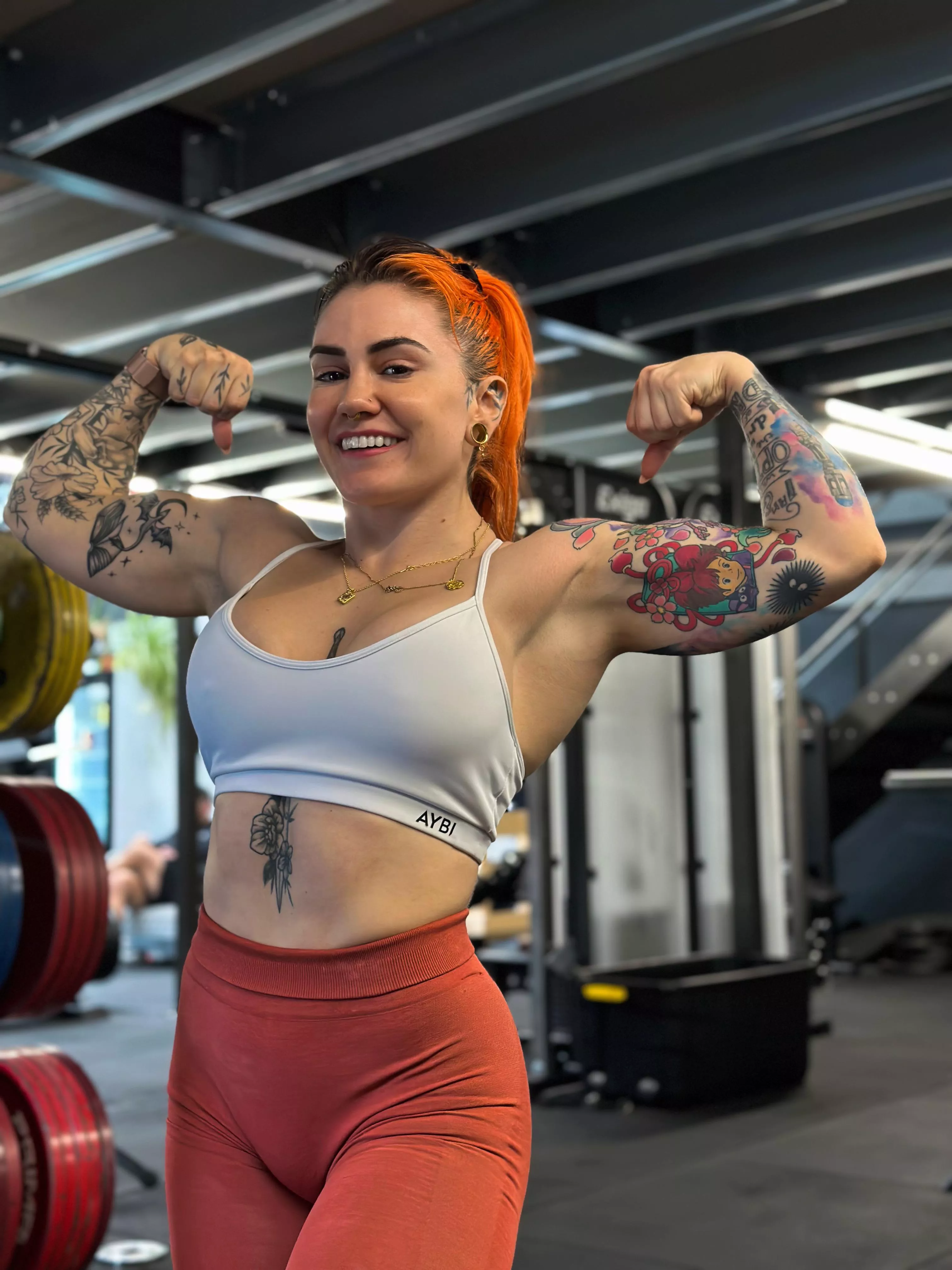 Muscle girl ☺️💪🏻