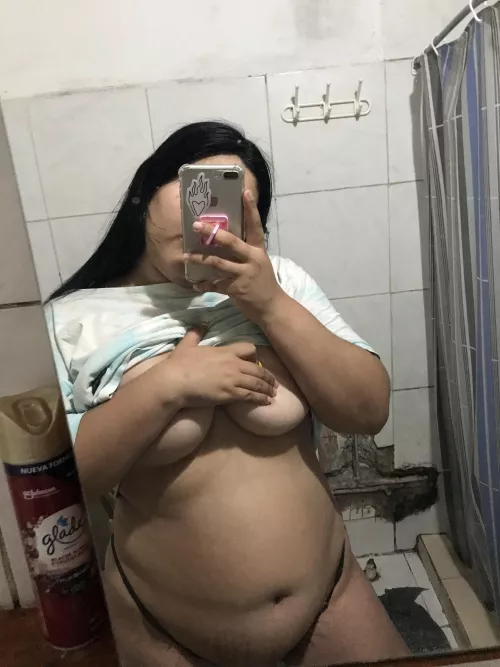 My belly is too swollen because of all the hamburgers I'm eating!! And coke haha