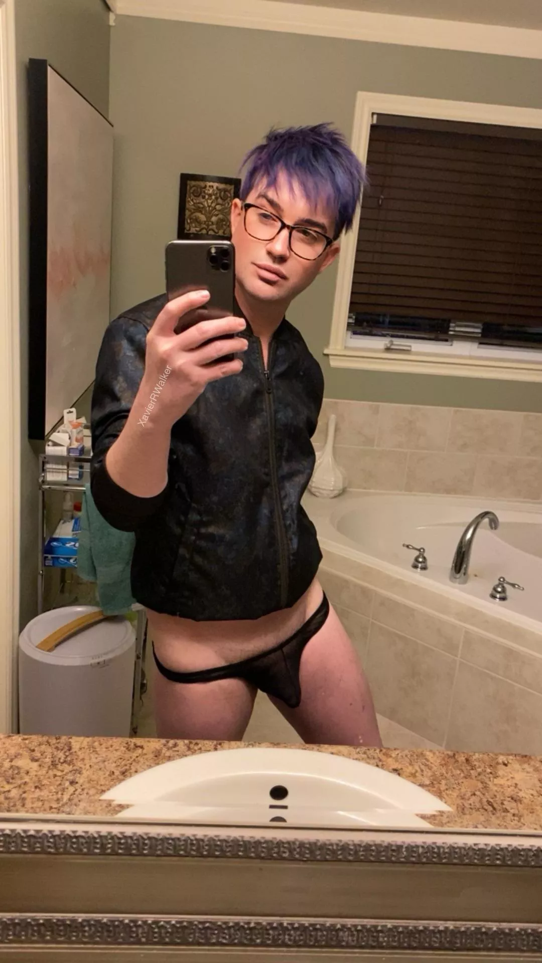 (NSFW) how’s my outfit 😅