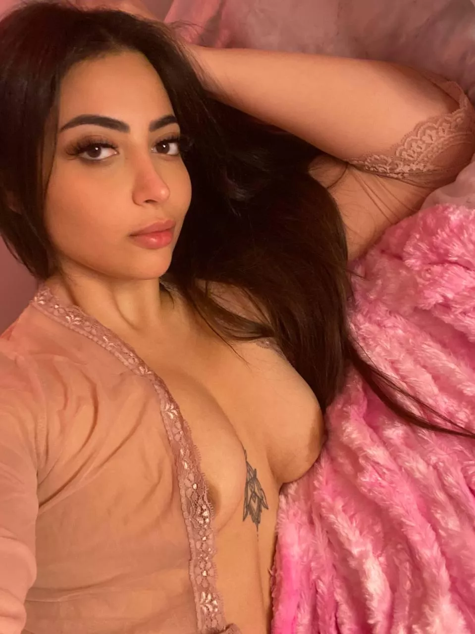 Say yes to see my pussy