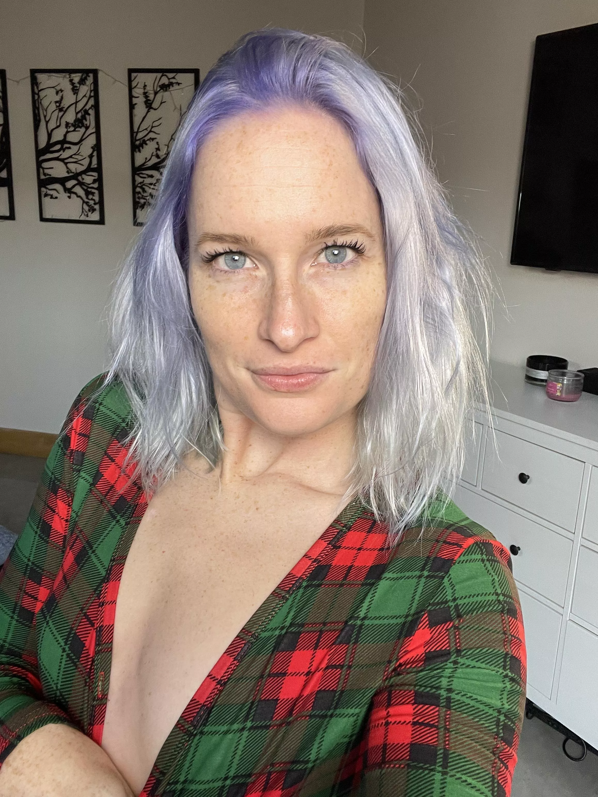 Serious question: Do guys respect girls that put out the first date? Why or why not?