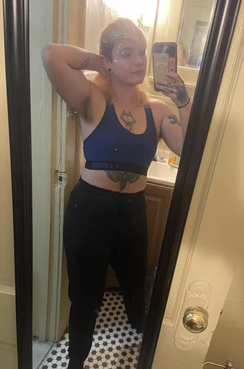 shifting back into my gym rat era so you guys need to promise to tell me if I’m getting hotter, ok?