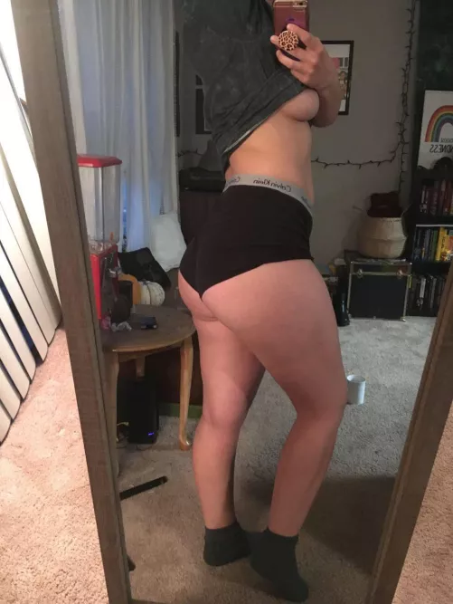 simple, with some extra skin (f)