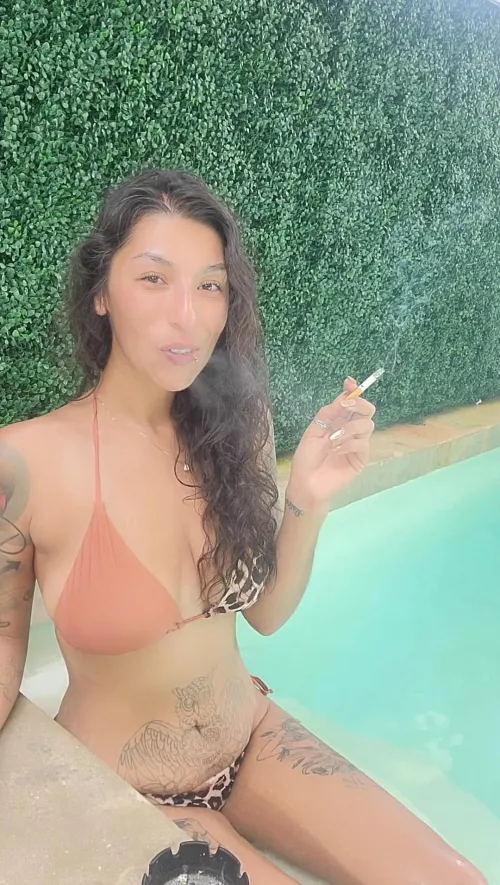 Smoking in paradise 😘💨