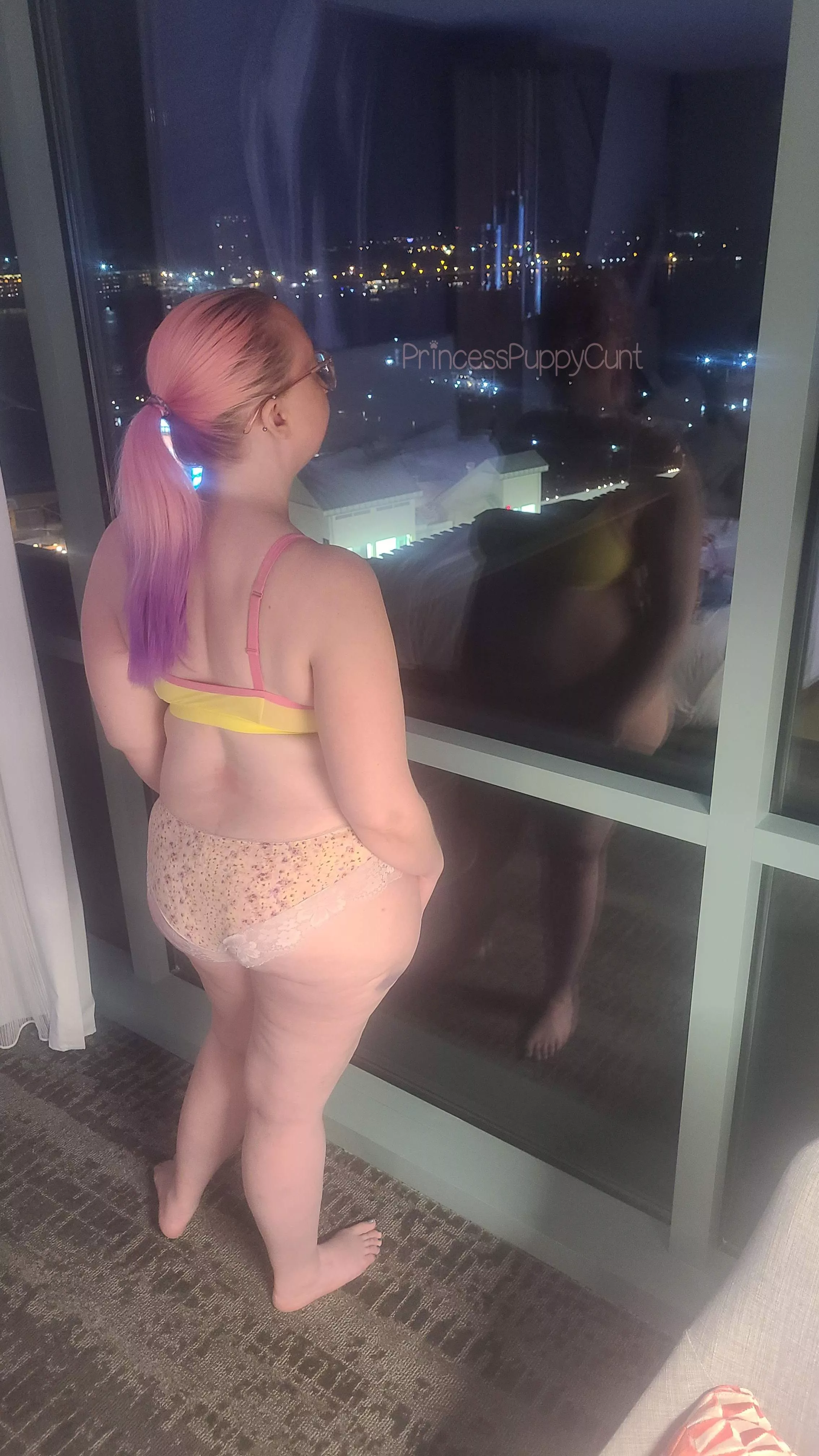 That night our airbnb flooded and we had to get a hotel 😅 [F]