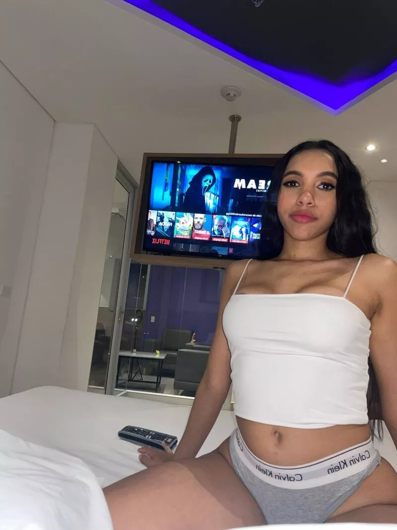 This is my Netflix and chill outfit