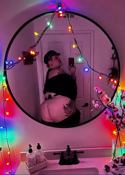 Tis the season, to beat these cheeks