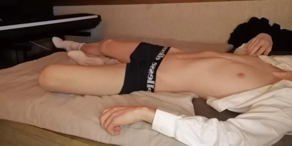 Who would like to undress me? 😝