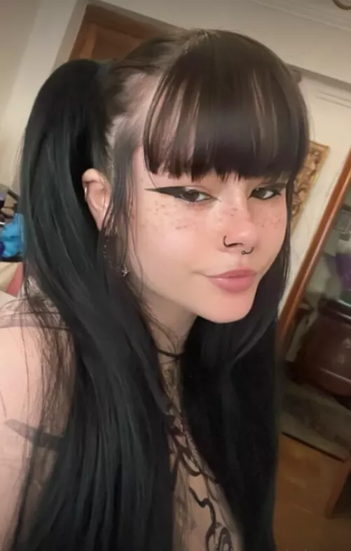 you like goth girls?