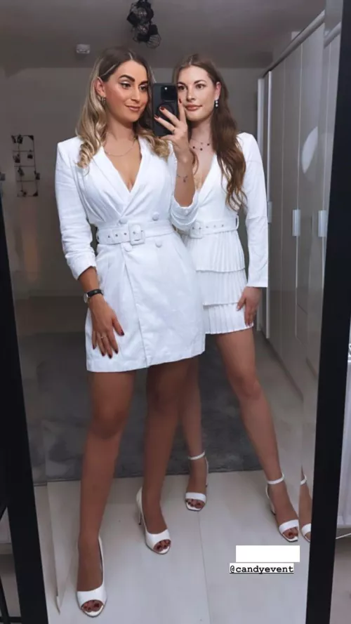 2 Girls in Whit dresses
