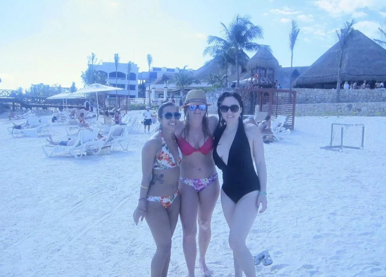 [3] Pick a beach buddy