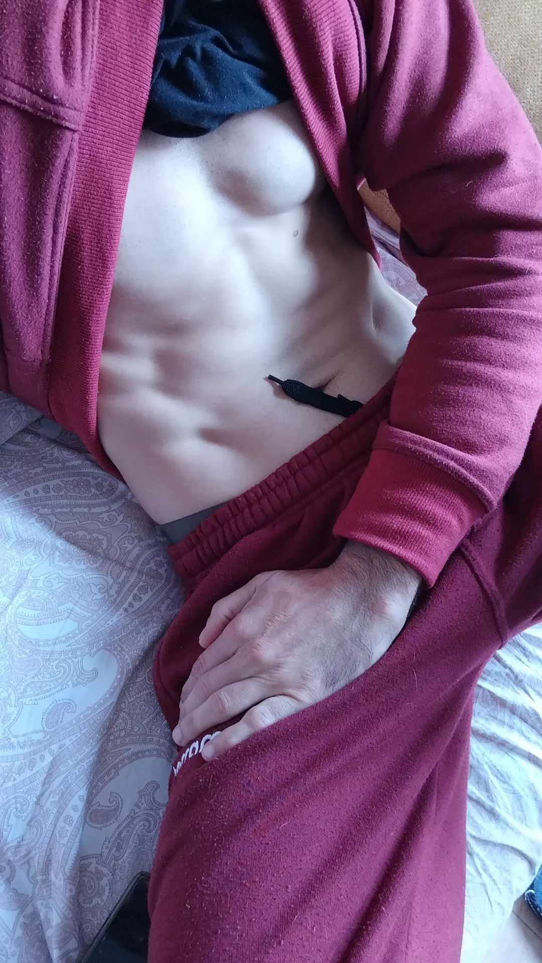 33 spain. Looking for huge cock nerds, twinks and fems. Hmu with asl and dickpic please. Sc xxladdict