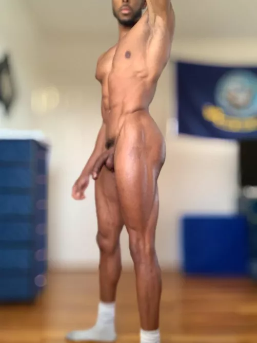 35 (M), 6’3”, 185-190lbs.