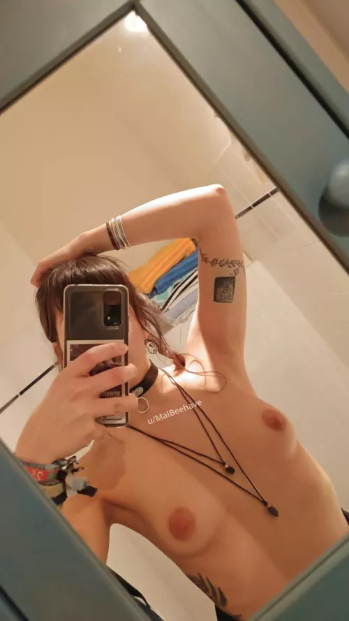 Am I not too small for you? 😰