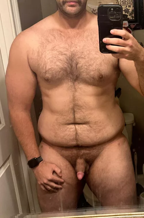Anybody like chest hair on a dadbod?