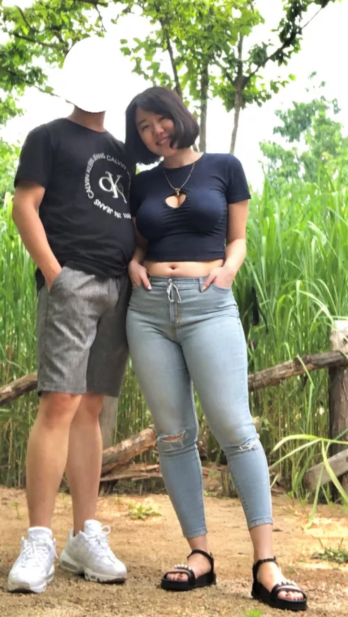 Are you into thicc koreans?