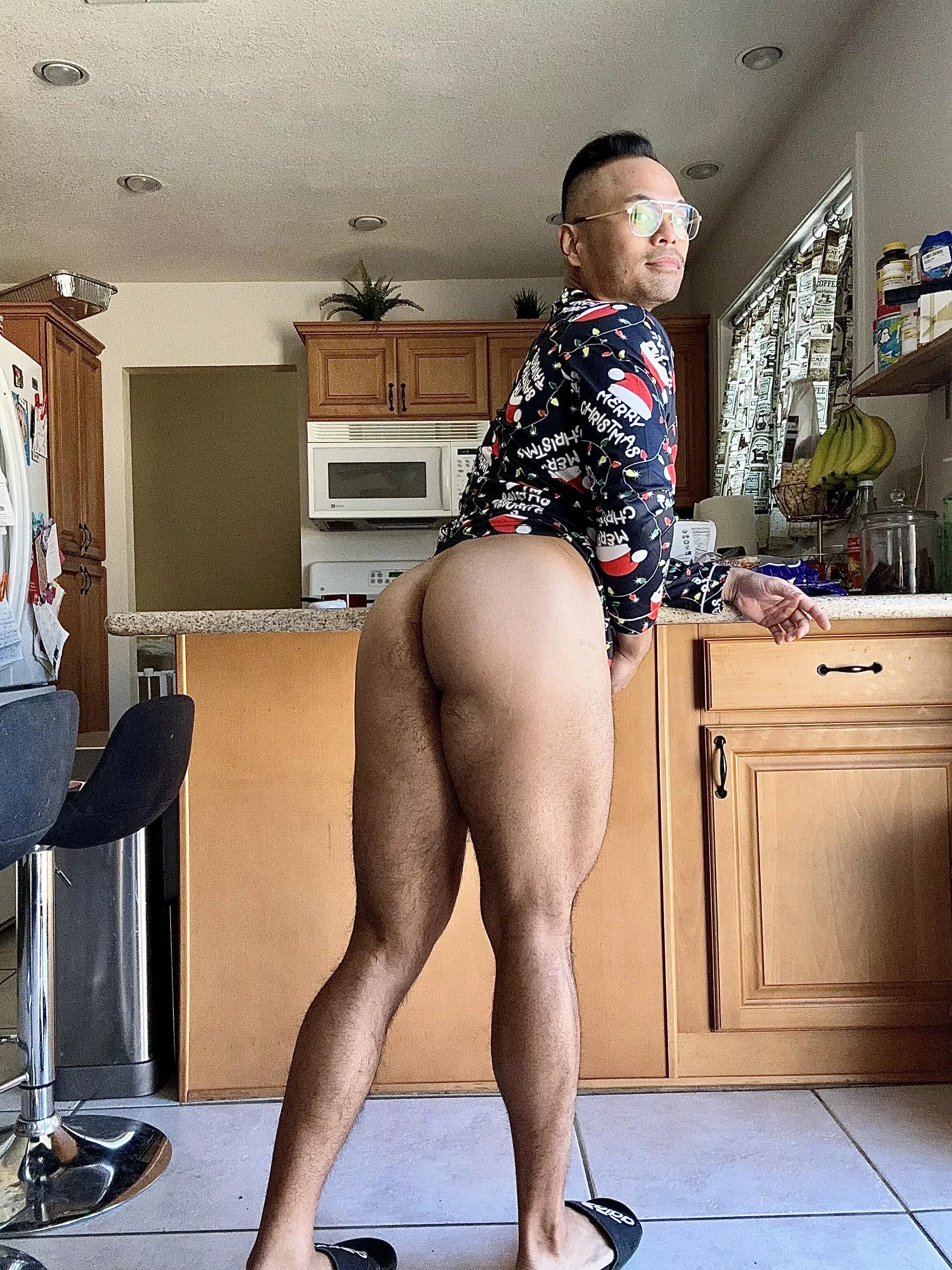 Can I be your Christmas present?🎁